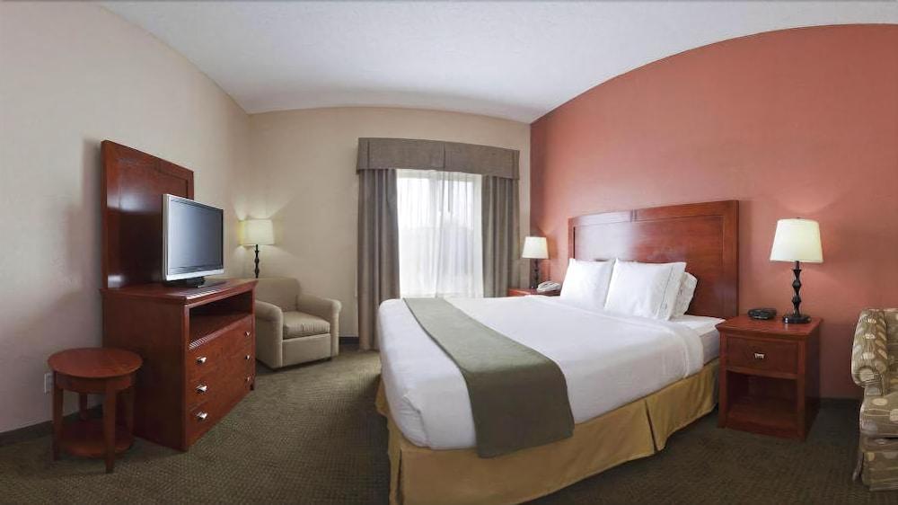 Holiday Inn Express Hotel & Suites Bedford By Ihg Zewnętrze zdjęcie