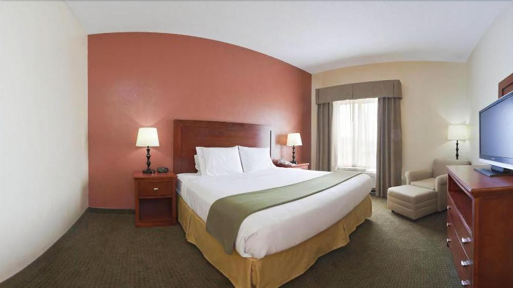 Holiday Inn Express Hotel & Suites Bedford By Ihg Zewnętrze zdjęcie