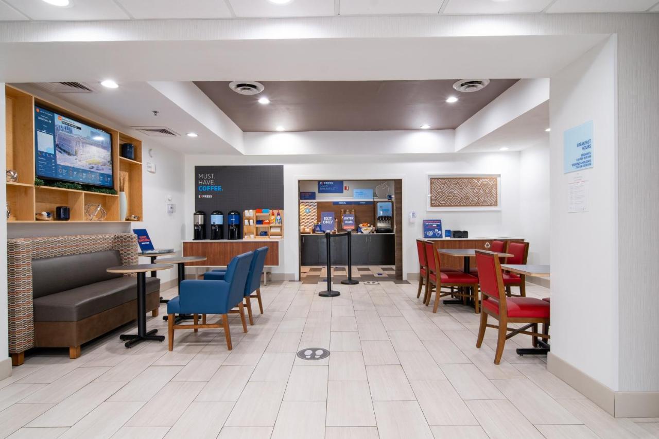 Holiday Inn Express Hotel & Suites Bedford By Ihg Zewnętrze zdjęcie