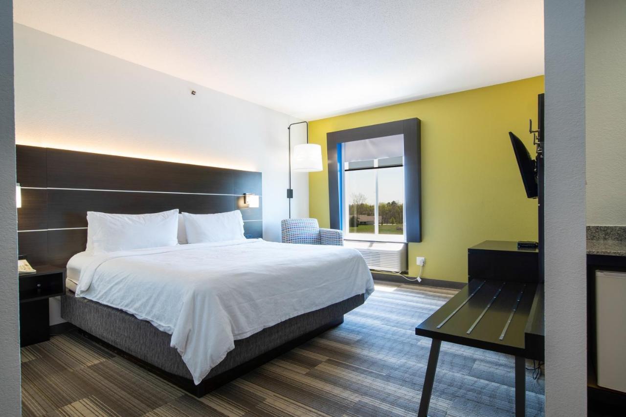 Holiday Inn Express Hotel & Suites Bedford By Ihg Zewnętrze zdjęcie