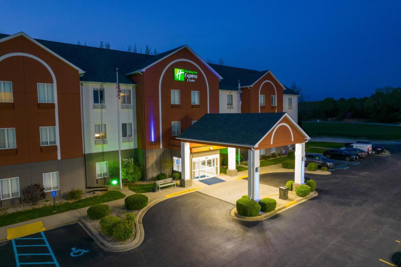 Holiday Inn Express Hotel & Suites Bedford By Ihg Zewnętrze zdjęcie