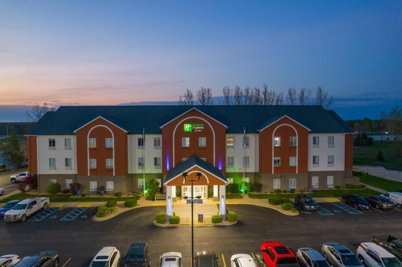 Holiday Inn Express Hotel & Suites Bedford By Ihg Zewnętrze zdjęcie