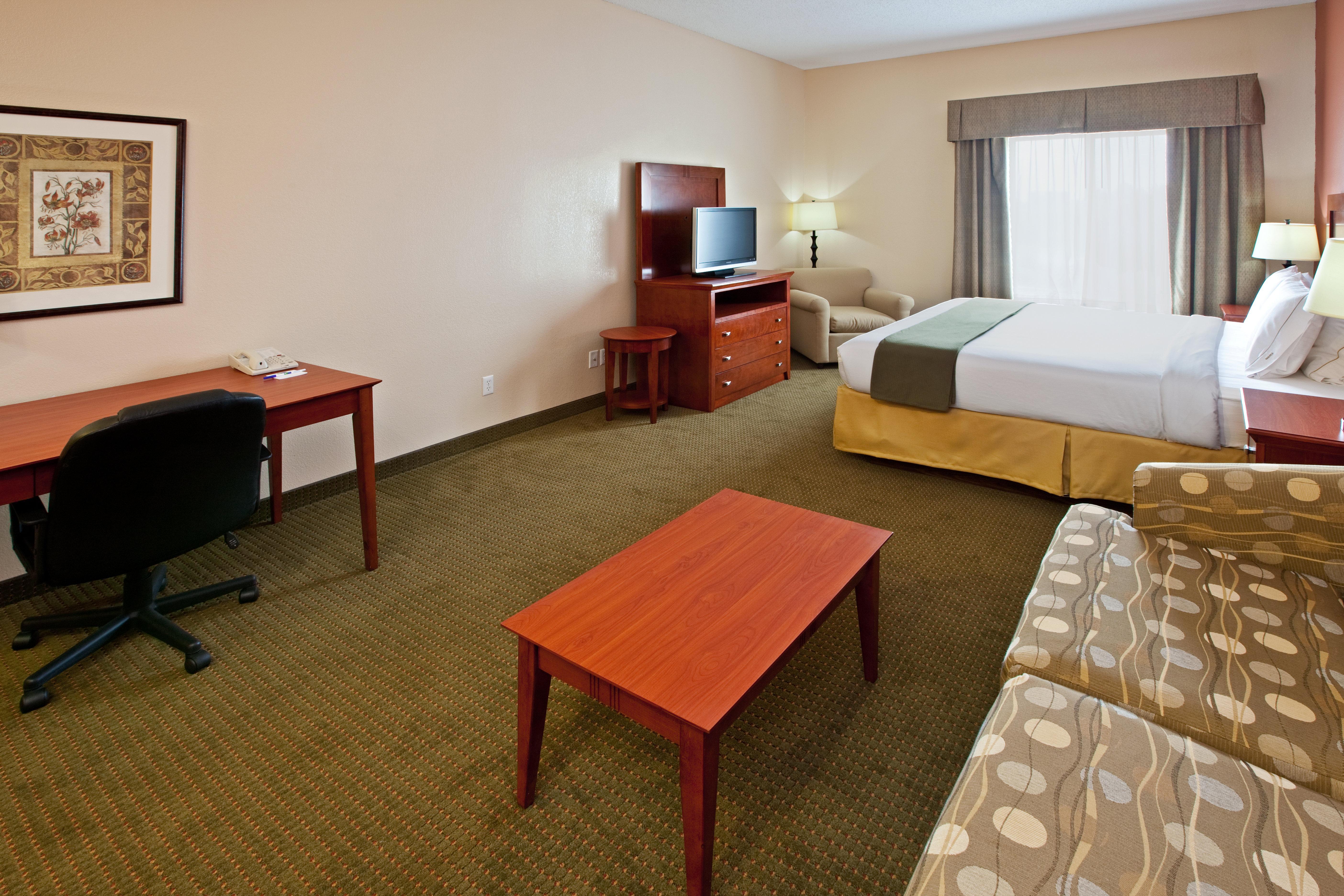 Holiday Inn Express Hotel & Suites Bedford By Ihg Zewnętrze zdjęcie
