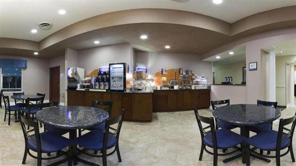 Holiday Inn Express Hotel & Suites Bedford By Ihg Zewnętrze zdjęcie
